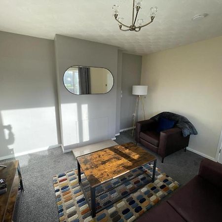Stunning 3 Bedrooms House With Garden And Free Parking Barnsley Kültér fotó