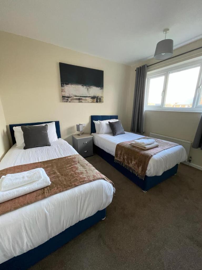 Stunning 3 Bedrooms House With Garden And Free Parking Barnsley Kültér fotó